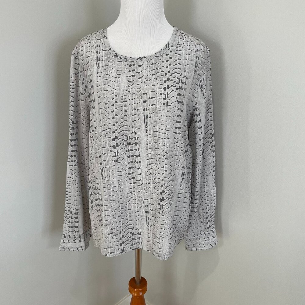 Equipment Women’s Gray Feather Print 100% Silk